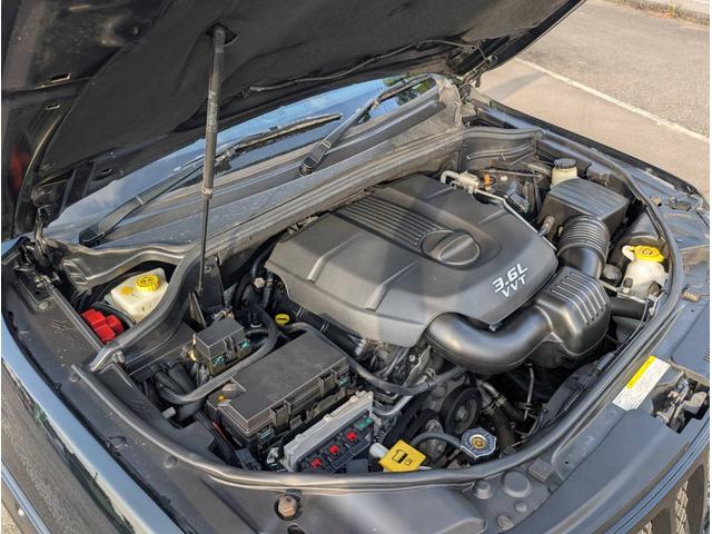 ジープ・グランドチェロキー リミテッド 4x4 新品☆NITTOリッジグラップラー☆4本 エアサスペンション WL専用18インチグロスブラックホイール パワーリアゲート シート&ステアリングヒーター オートヘッドライト コーナーセンサー(66枚目)