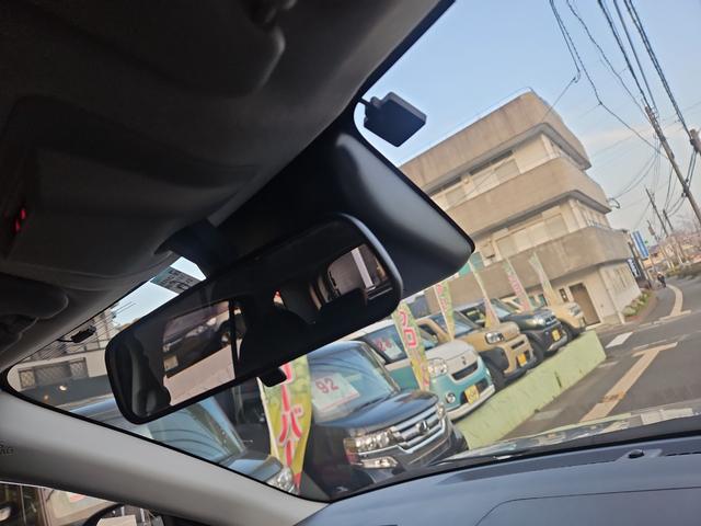 ライズ Ｚ　ハイブリッド　全周囲カメラ　クリアランスソナー　オートクルーズコントロール　レーンアシスト　衝突被害軽減システム　ＴＶ　アルミホイール　スマートキー　シートヒーター　ＣＶＴ　ＵＳＢ　Ｂｌｕｅｔｏｏｔｈ　ＥＳＣ（11枚目）