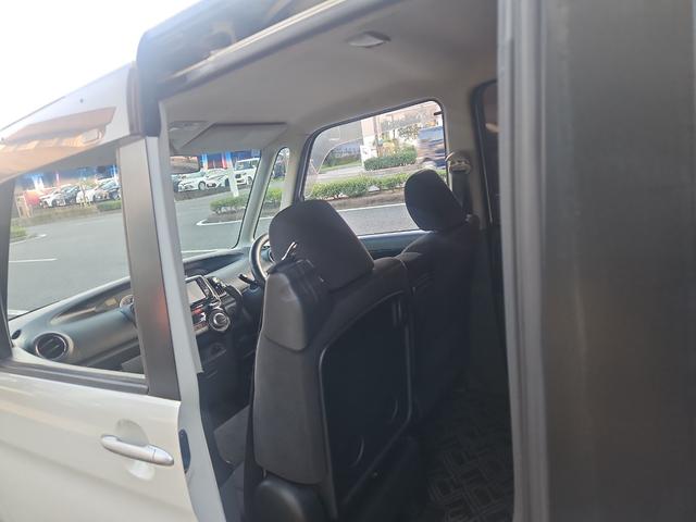 タント カスタムＸリミテッド　電動スライドドア　ＴＶ　ＨＩＤ　スマートキー　ベンチシート　ＣＶＴ　盗難防止システム　ＡＢＳ　アルミホイール　衝突安全ボディ　エアコン　パワーステアリング（8枚目）