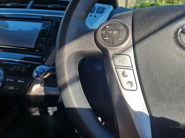 プリウスアルファ Ｓ　ＥＴＣ　アルミホイール　後席モニター　スマートキー　３列シート　ＣＶＴ　盗難防止システム　衝突安全ボディ　ＡＢＳ　ＥＳＣ　エアコン　パワーステアリング　パワーウィンドウ　運転席エアバッグ（2枚目）