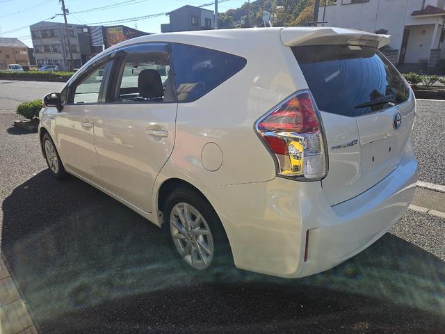 プリウスアルファ Ｓ　ＥＴＣ　アルミホイール　後席モニター　スマートキー　３列シート　ＣＶＴ　盗難防止システム　衝突安全ボディ　ＡＢＳ　ＥＳＣ　エアコン　パワーステアリング　パワーウィンドウ　運転席エアバッグ（14枚目）