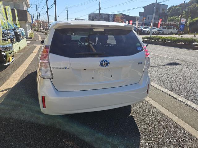 プリウスアルファ Ｓ　ＥＴＣ　アルミホイール　後席モニター　スマートキー　３列シート　ＣＶＴ　盗難防止システム　衝突安全ボディ　ＡＢＳ　ＥＳＣ　エアコン　パワーステアリング　パワーウィンドウ　運転席エアバッグ（33枚目）