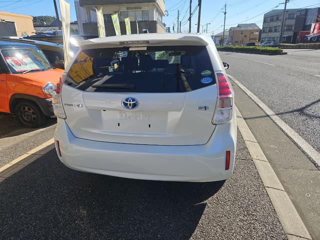 プリウスアルファ Ｓ　ＥＴＣ　アルミホイール　後席モニター　スマートキー　３列シート　ＣＶＴ　盗難防止システム　衝突安全ボディ　ＡＢＳ　ＥＳＣ　エアコン　パワーステアリング　パワーウィンドウ　運転席エアバッグ（35枚目）