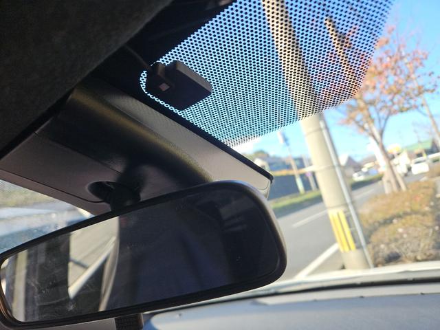 ヤリス ハイブリッドX ETC バックカメラ オートクルーズコントロール レーンアシスト 衝突被害軽減システム オートマチックハイビーム オートライト アイドリングストップ 100V電源 CVT 盗難防止システム(11枚目)