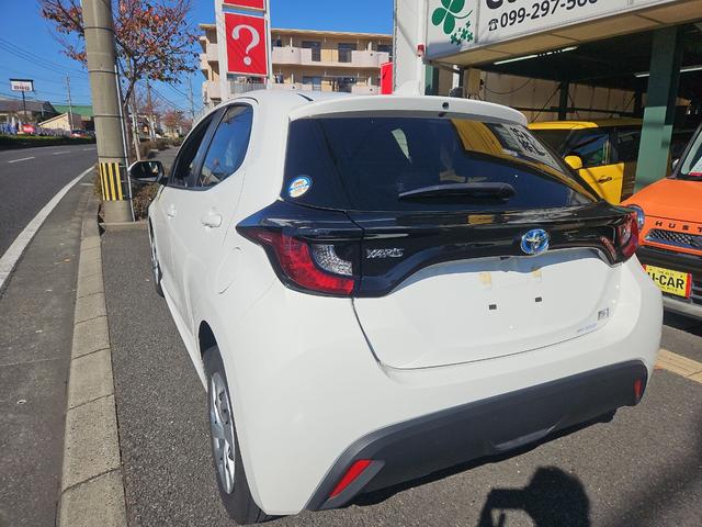 ヤリス ハイブリッドX ETC バックカメラ オートクルーズコントロール レーンアシスト 衝突被害軽減システム オートマチックハイビーム オートライト アイドリングストップ 100V電源 CVT 盗難防止システム(18枚目)