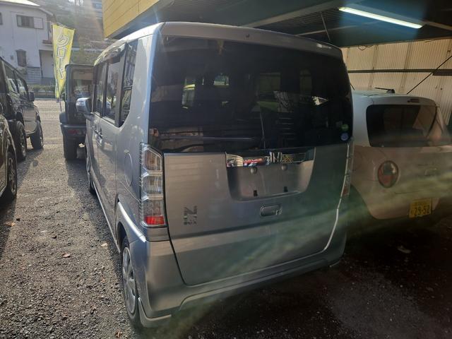 Ｎ－ＢＯＸ Ｇ・Ｌパッケージ　ＥＴＣ　バックカメラ　両側スライド・片側電動　スマートキー　アイドリングストップ　ベンチシート　ＣＶＴ　盗難防止システム　ＡＢＳ　ＥＳＣ　アルミホイール　衝突安全ボディ　エアコン　パワーステアリング（4枚目）