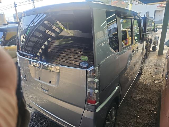 Ｎ－ＢＯＸ Ｇ・Ｌパッケージ　ＥＴＣ　バックカメラ　両側スライド・片側電動　スマートキー　アイドリングストップ　ベンチシート　ＣＶＴ　盗難防止システム　ＡＢＳ　ＥＳＣ　アルミホイール　衝突安全ボディ　エアコン　パワーステアリング（6枚目）