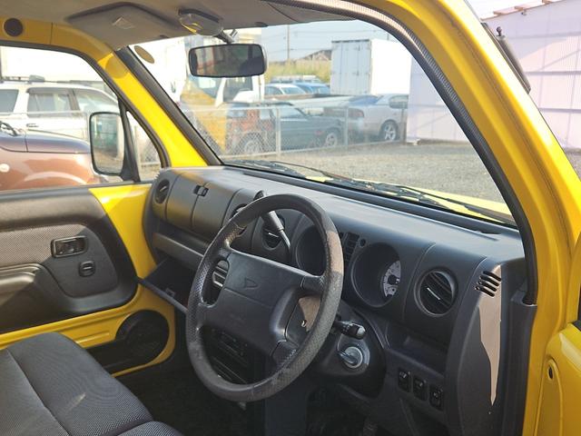 ネイキッド Ｇ　キーレスエントリー　ベンチシート　ＡＴ　ＣＤ　衝突安全ボディ　エアコン　パワーステアリング　パワーウィンドウ（2枚目）