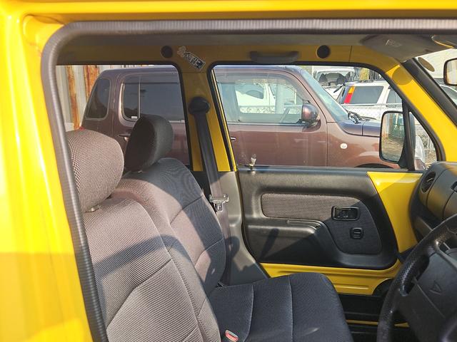 ネイキッド Ｇ　キーレスエントリー　ベンチシート　ＡＴ　ＣＤ　衝突安全ボディ　エアコン　パワーステアリング　パワーウィンドウ（3枚目）