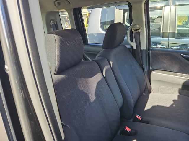 Ｎ－ＢＯＸカスタム Ｇ・Ｌパッケージ　両側スライドドア　ＨＩＤ　スマートキー　アイドリングストップ　ベンチシート　ＣＶＴ　盗難防止システム　ＡＢＳ　ＥＳＣ　アルミホイール　エアコン　パワーステアリング　パワーウィンドウ（5枚目）