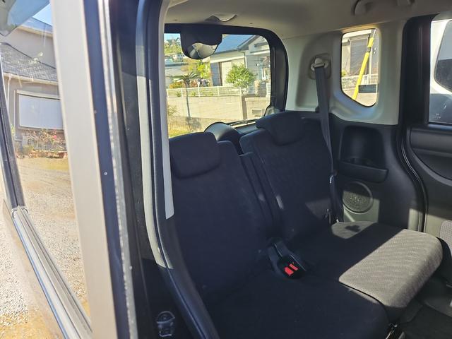 Ｎ－ＢＯＸカスタム Ｇ・Ｌパッケージ　両側スライドドア　ＨＩＤ　スマートキー　アイドリングストップ　ベンチシート　ＣＶＴ　盗難防止システム　ＡＢＳ　ＥＳＣ　アルミホイール　エアコン　パワーステアリング　パワーウィンドウ（6枚目）