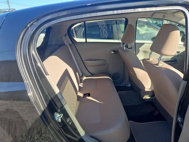 ミライース Ｘ　キーレスエントリー　アイドリングストップ　ＣＶＴ　盗難防止システム　ＡＢＳ　ＣＤ　アルミホイール　衝突安全ボディ　エアコン　パワーステアリング　パワーウィンドウ（8枚目）
