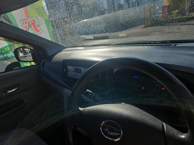 ミライース Ｄ　スマートキー　アイドリングストップ　ＣＶＴ　ＡＢＳ　ＥＳＣ　ＣＤ　ミュージックプレイヤー接続可　アルミホイール　衝突安全ボディ　エアコン　パワーステアリング　パワーウィンドウ　運転席エアバッグ（5枚目）