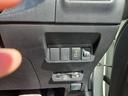 プリウスアルファ Ｓ　ＥＴＣ　アルミホイール　後席モニター　スマートキー　３列シート　ＣＶＴ　盗難防止システム　衝突安全ボディ　ＡＢＳ　ＥＳＣ　エアコン　パワーステアリング　パワーウィンドウ　運転席エアバッグ（6枚目）