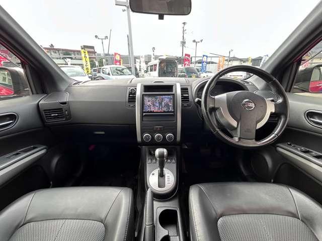 エクストレイル ２０Ｘ　純正ＳＤナビ＆ワンセグＴＶ・ＣＤ・バックカメラ・シートヒーター＆撥水シート・オートＡ／Ｃ・ＨＩＤ・純正１７インチアルミ・ＨＩＤ・ＣＶＴ車・インテリジェントキー・４ＷＤ（14枚目）