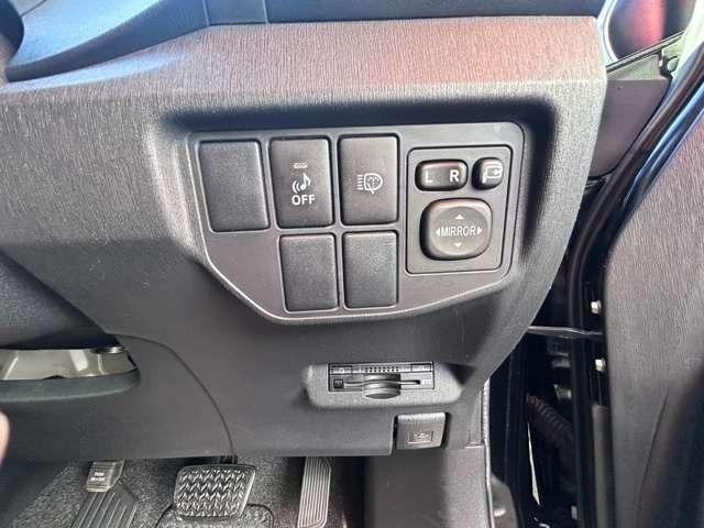 プリウス Sツーリングセレクション・マイコーデ 純正メモリナビ&フルセグTV・CD/DVD・Bluetoothオーディオ・バックカメラ・ETC・LEDヘッドライト・純正17インチアルミ・本革調専用シート・特別限定車(18枚目)