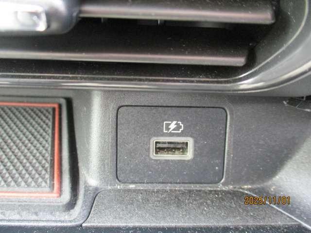 デイズ Ｘ　走行３７０００ｋｍ　レーダーブレーキ　パナソニックナビＴＶ　全方位モニター　前後ドライブレコーダー　アイドリングストップ（22枚目）