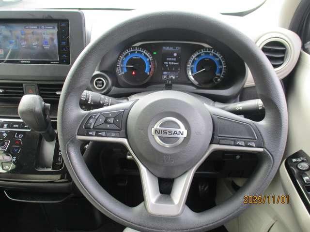 デイズ Ｘ　走行３７０００ｋｍ　レーダーブレーキ　パナソニックナビＴＶ　全方位モニター　前後ドライブレコーダー　アイドリングストップ（24枚目）