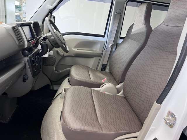 ＮＶ１００クリッパーバン ６６０　ＤＸ　セーフティパッケージ　ハイルーフ　５ＡＧＳ車　４ＷＤ　ＥＴＣ　ナビ　Ｂｌｕｅｔｏｏｔｈ　障害物センサー（14枚目）