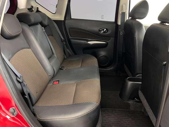 クッションが厚く座り心地もいいシートです