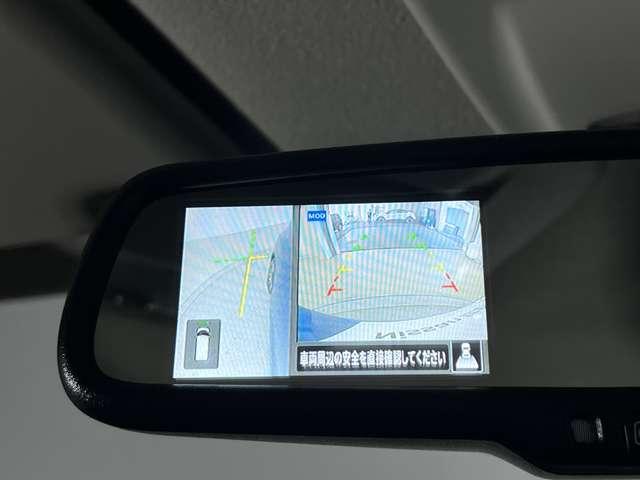 ミラーにサイドカメラの表示も可能です！