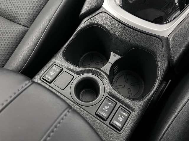 寒い日に重宝するシートヒーター付きです。