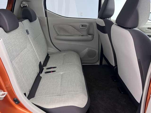 クッションが厚く座り心地もいいシートです