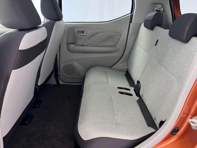 クッションが厚く座り心地もいいシートです