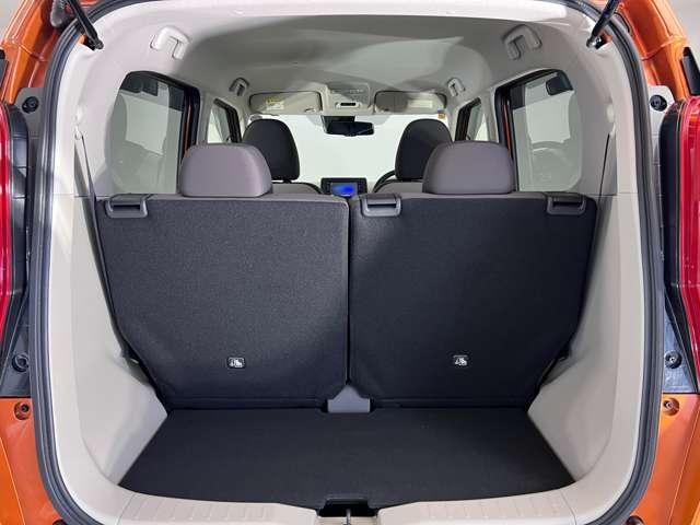 ラゲッジも十分な広さがあります