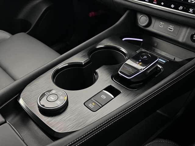 エクストレイル １．５　Ｇ　ｅ－４ＯＲＣＥ　４ＷＤ　ワイヤレス充電　ＨＵＤ　シートメモリー　シート（11枚目）