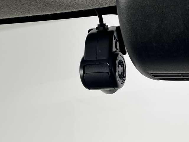 もしもの時の前後ドライブレコーダーも付いています！