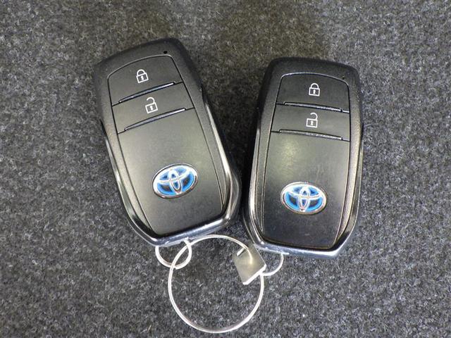 ヤリス ハイブリッドＺ　１００Ｖ　ＰＣＳ　整備記録簿　地デジ　ＡＷ　Ｂカメラ　ドラレコ付　ＬＥＤランプ　スマキー　ＥＴＣ付き　メディアプレイヤー接続　ナビＴＶ　ＶＳＣ　パワステ　クルコン　カーテンエアバック　キーフリー（40枚目）