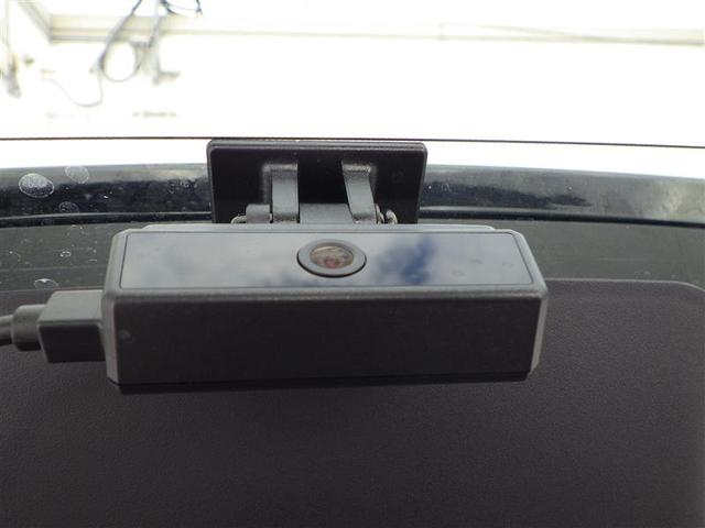 ヤリス Ｚ　サイドＳＲＳ　ＡＡＣ　エアロ　バックモニタ　スマキー　横滑防止装置　キーフリー　アルミ　ＬＥＤランプ　パワーウインドウ　定期点検記録簿　助手席エアバック　クルコン　エアバッグ　パワーステアリング　ナビ（7枚目）