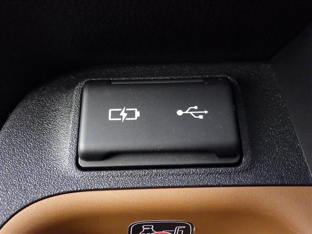 シエンタ ハイブリッドＺ　ＴＳＳ　エアバック　アルミ　キーレスエントリー　ナビＴＶ　イモビライザー　整備記録簿　バックモニター　ＬＥＤヘッドライト　ＥＴＣ車載器　横滑り防止　スマートキー　オートエアコン　サイドエアバッグ（6枚目）