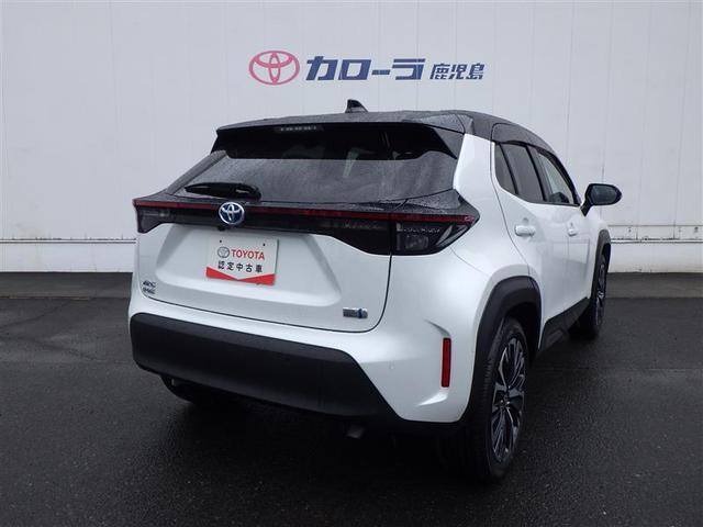 ヤリスクロス ハイブリッドＺ　ドライブレコーダ　インテリジェントキー　アルミホイル　ＬＥＤライト　１オ－ナ－　リアカメラ　クルーズコントロール　整備記録簿　横滑り防止システム　電動シ－ト　パワステ　オートエアコン　キーフリー（18枚目）