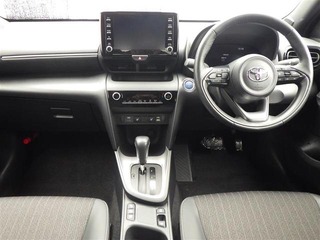 ヤリスクロス ハイブリッドＺ　ドライブレコーダ　インテリジェントキー　アルミホイル　ＬＥＤライト　１オ－ナ－　リアカメラ　クルーズコントロール　整備記録簿　横滑り防止システム　電動シ－ト　パワステ　オートエアコン　キーフリー（23枚目）