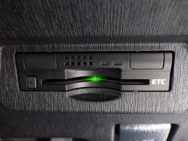 Ｇ　フルセグ　メモリーナビ　ＤＶＤ再生　バックカメラ　ＥＴＣ　ＬＥＤヘッドランプ　乗車定員７人　３列シート(28枚目)