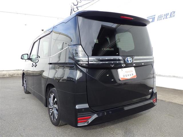 ヴォクシー ハイブリッドＳ－Ｚ　パワーウィンドウ　インテリキー　横滑防止装置　アクティブクルーズコントロール　１オナ　フルオートエアコン　ナビ　リアカメラ　エアバッグ　ＡＢＳ　１００Ｖ充電　ＷＡＣ　アルミホイール　キーレス　ＰＳ（17枚目）