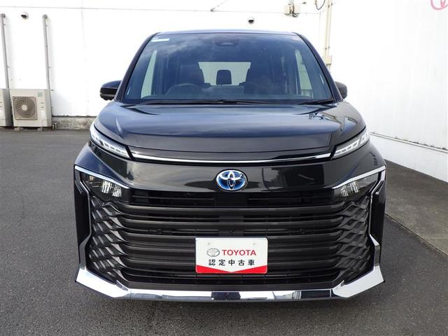 ヴォクシー ハイブリッドＳ－Ｚ　パワーウィンドウ　インテリキー　横滑防止装置　アクティブクルーズコントロール　１オナ　フルオートエアコン　ナビ　リアカメラ　エアバッグ　ＡＢＳ　１００Ｖ充電　ＷＡＣ　アルミホイール　キーレス　ＰＳ（22枚目）