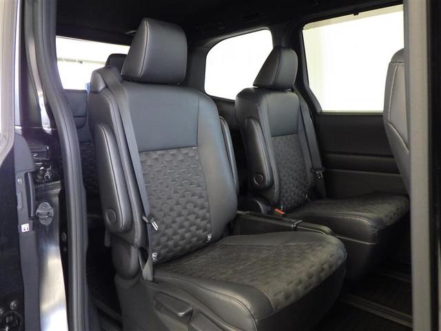 ヴォクシー ハイブリッドＳ－Ｚ　パワーウィンドウ　インテリキー　横滑防止装置　アクティブクルーズコントロール　１オナ　フルオートエアコン　ナビ　リアカメラ　エアバッグ　ＡＢＳ　１００Ｖ充電　ＷＡＣ　アルミホイール　キーレス　ＰＳ（34枚目）