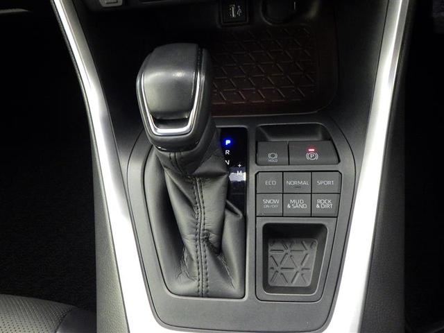 トヨタの保証である「ロングラン保証」は通常一年。有償で最大三年まで延長可能です。