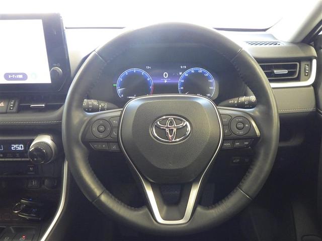 だれでも中古車の状態がすぐにわかるよう、プロが客観的に評価。修復歴はもちろん、わずかなキズも正確にお伝えします。