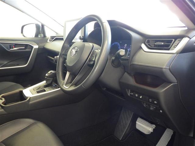 トヨタ認定中古車保証付！（１年間、距離無制限　ＨＶ車はＨＶ保証付）　別途延長保証もご用意しております♪　ぜひ現車を確認にご来店ください