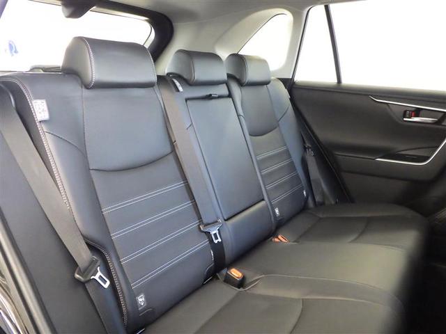 トヨタ認定中古車保証付！（１年間、距離無制限　ＨＶ車はＨＶ保証付）　別途延長保証もご用意しております♪　ぜひ現車を確認にご来店ください