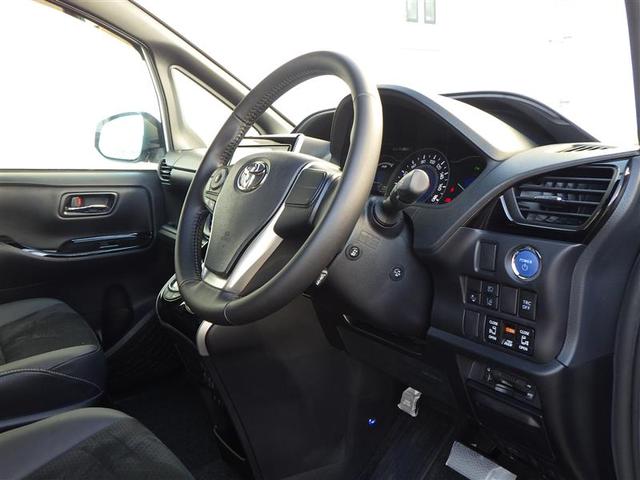 トヨタ認定中古車保証付！（１年間、距離無制限　ＨＶ車はＨＶ保証付）　別途延長保証もご用意しております♪　ぜひ現車を確認にご来店ください