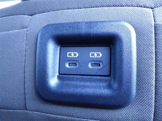 トヨタ認定中古車保証付！（１年間、距離無制限　ＨＶ車はＨＶ保証付）　別途延長保証もご用意しております♪　ぜひ現車を確認にご来店ください