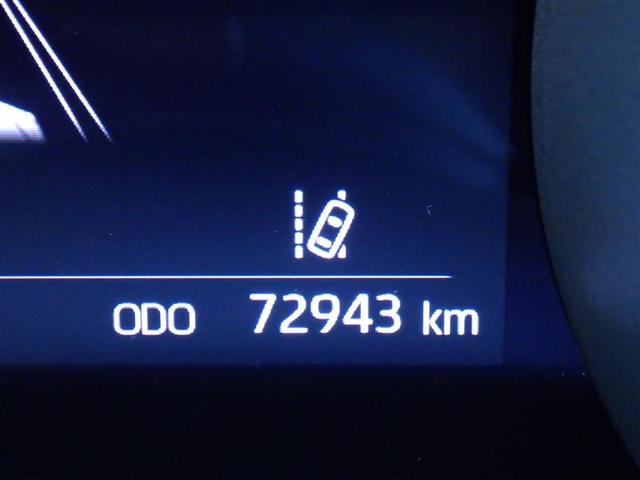 車両検査証明書とは、トヨタの認定検査員により、クルマの状態を点数と図解で表示したもので、総合評価は１１段階、内装・外装は５段階で点数表示しています。