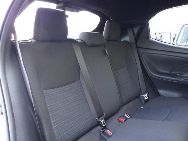 トヨタ認定中古車保証付！（１年間、距離無制限　ＨＶ車はＨＶ保証付）　別途延長保証もご用意しております♪　ぜひ現車を確認にご来店ください