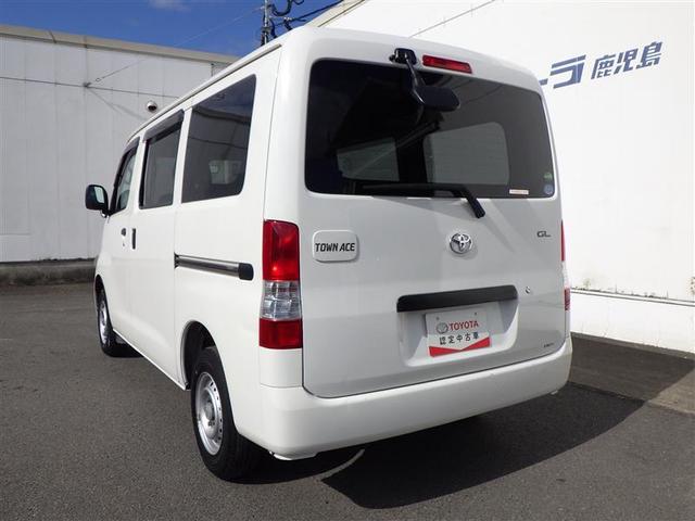 タウンエースバン GL 運転席助手席エアバック ワイヤレスキー パワーウィンドー エアバック ABS付 パワステ エアコン AUX(11枚目)