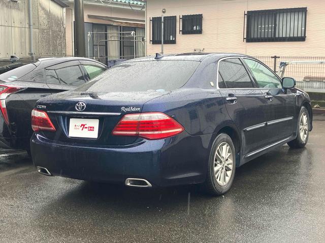 クラウン ロイヤルサルーン スペシャルナビパッケージ ETC オートクルーズコントロール バックカメラ ナビ TV アルミホイール オートライト HID AT スマートキー 電動格納ミラー 盗難防止システム CD DVD再生 USB(14枚目)